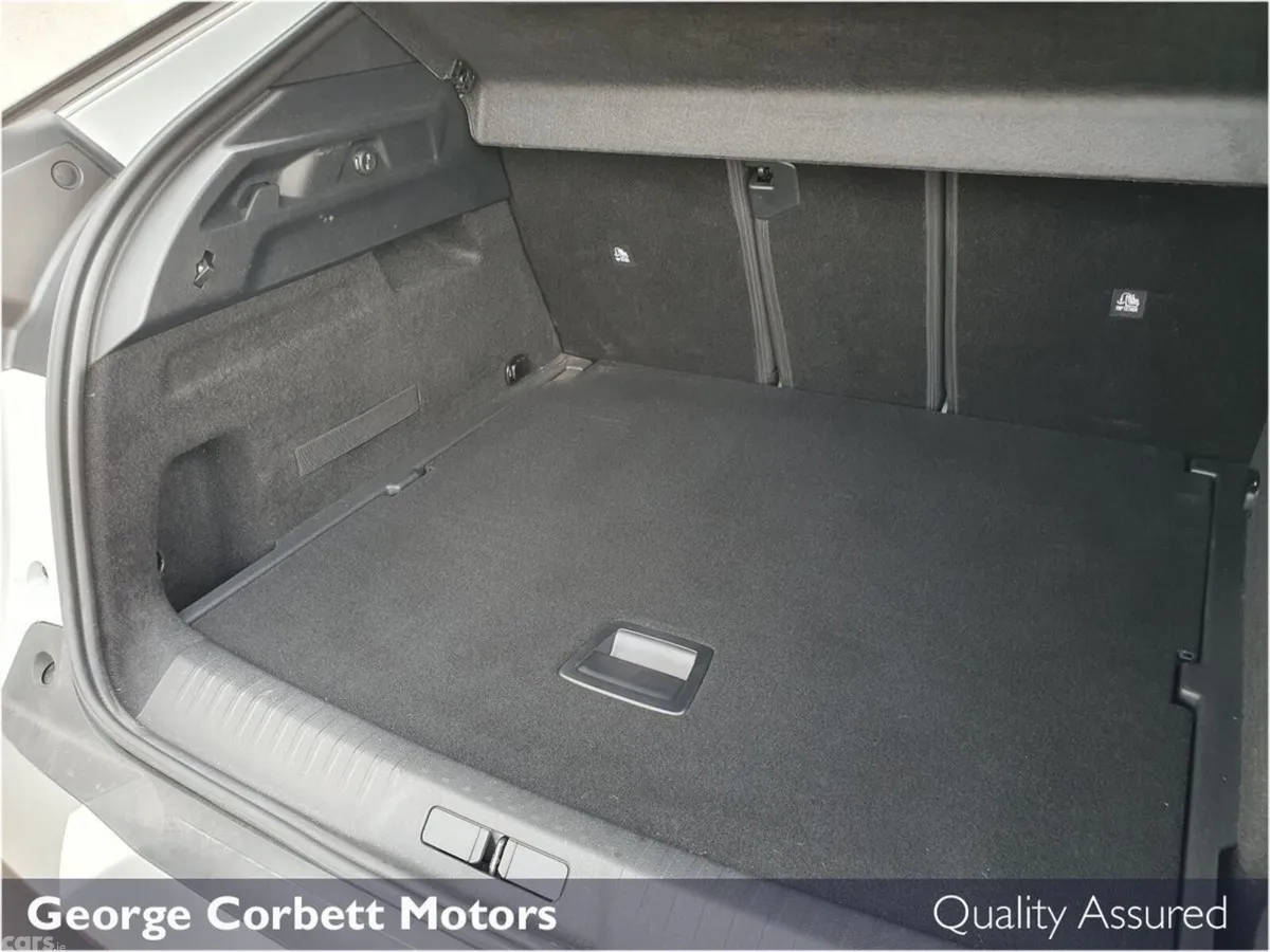 Peugeot 3008 SUV, Petrol Hybrid, 2025, White
