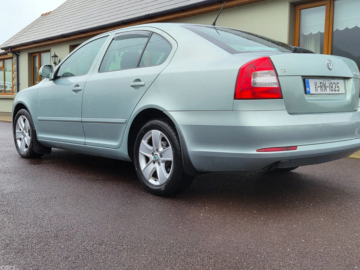 Skoda Octavia Hatchback, Diesel, 2011, Green