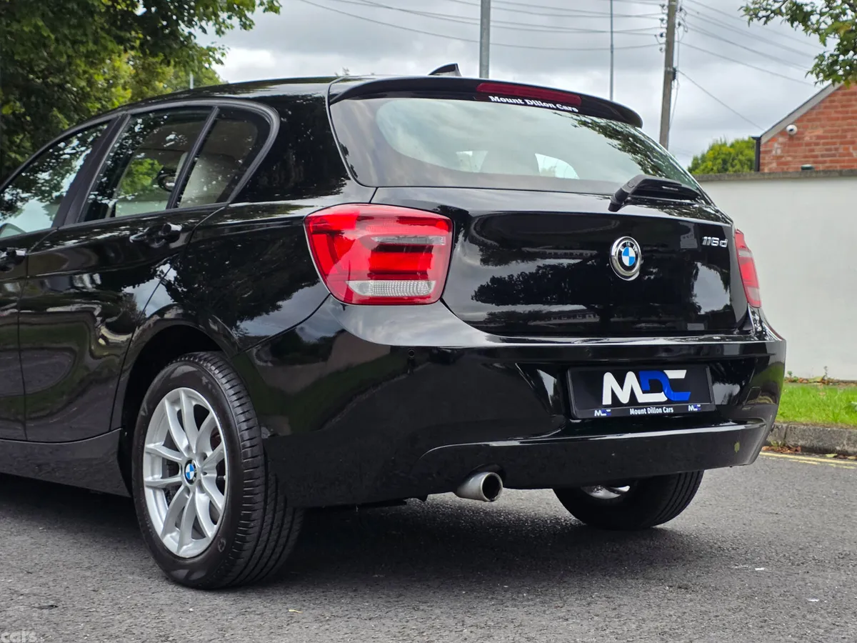 BMW 1-Series Hatchback, Diesel, 2015, Black