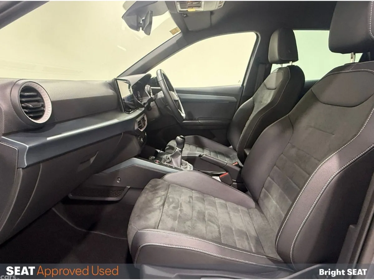 SEAT Arona Hatchback, Petrol, 2023, Grey