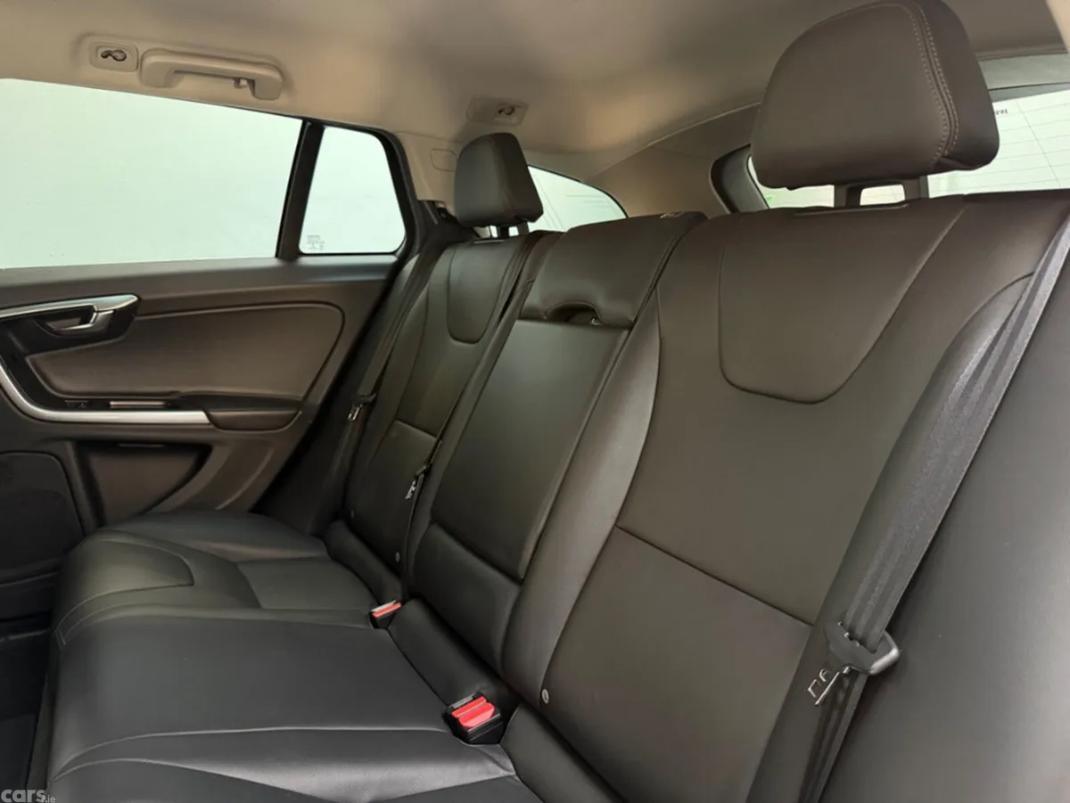 Volvo V60 Estate, Diesel, 2018, White