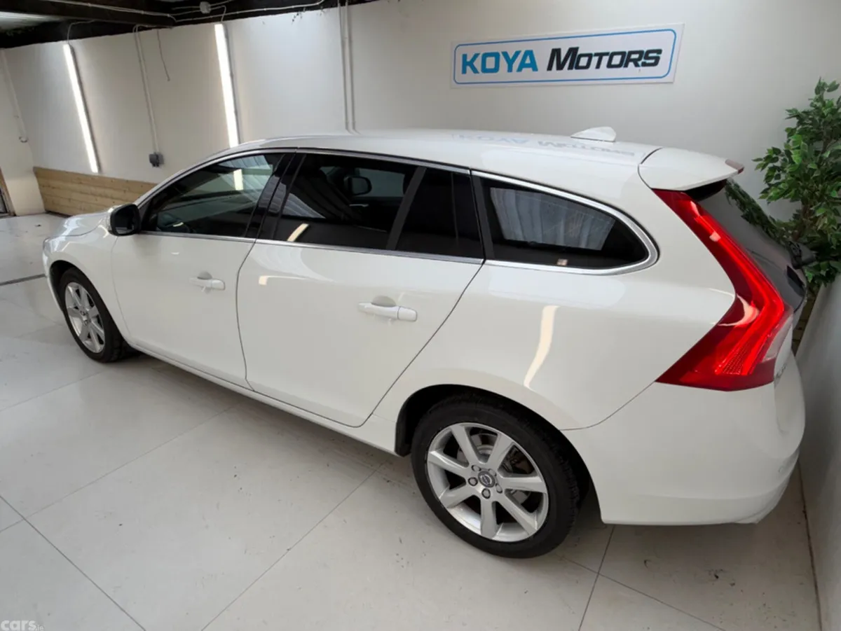 Volvo V60 Estate, Diesel, 2018, White
