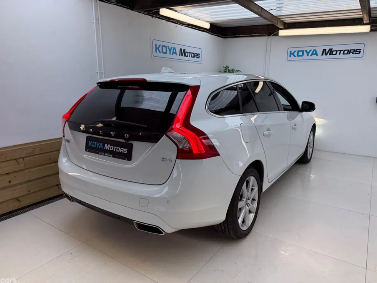 Volvo V60 Estate, Diesel, 2018, White