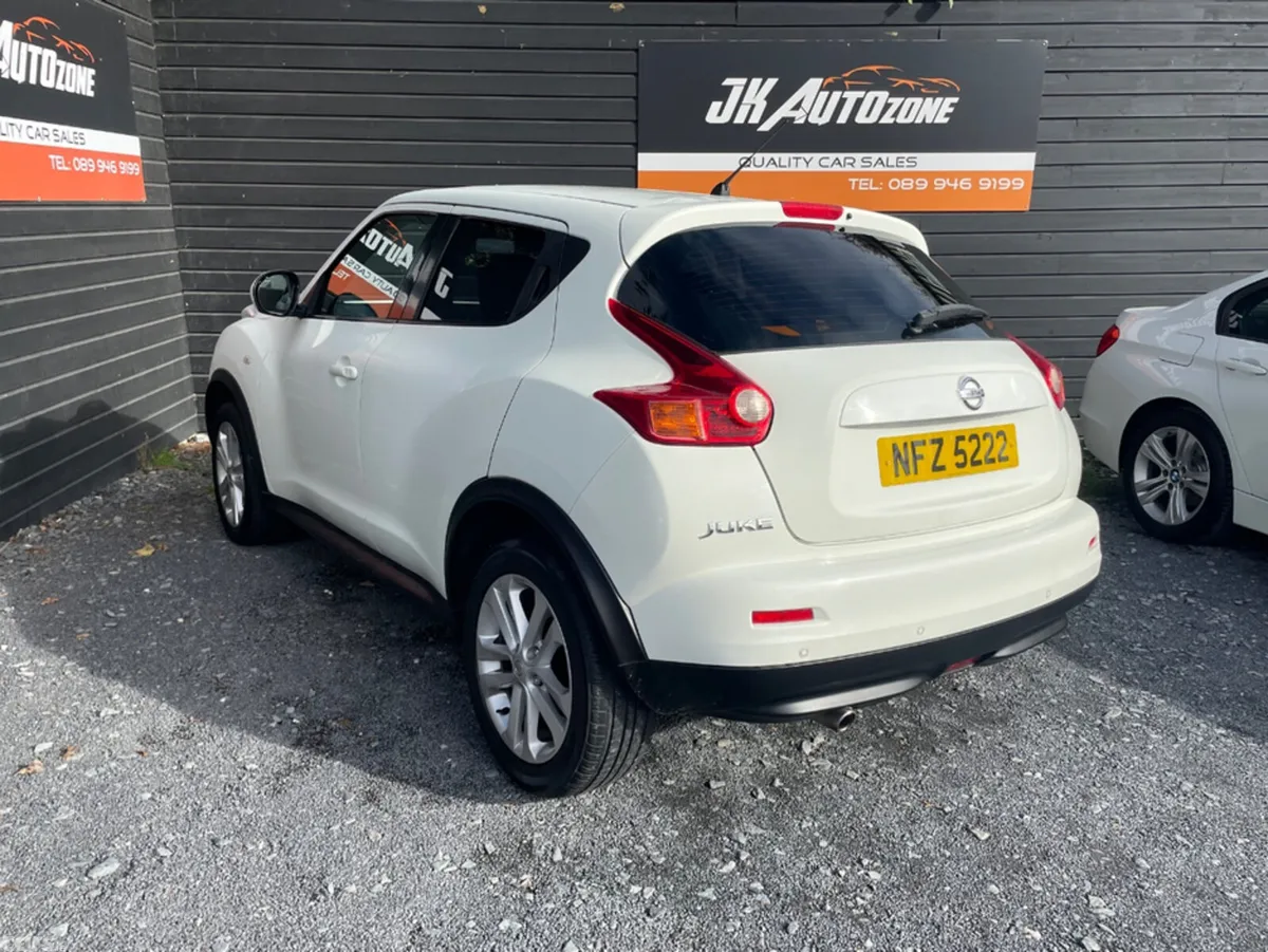 Nissan Juke Hatchback, Petrol, 2013, White
