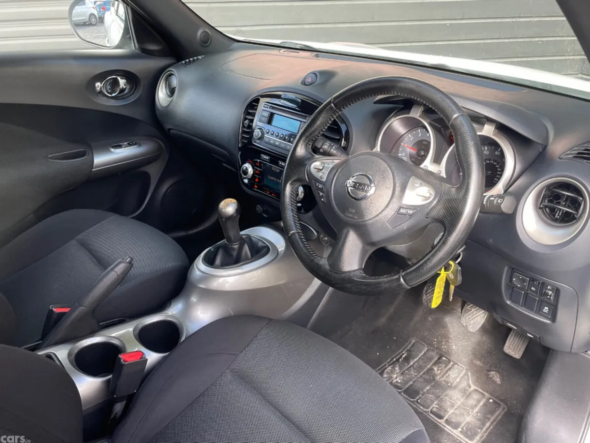 Nissan Juke Hatchback, Petrol, 2013, White