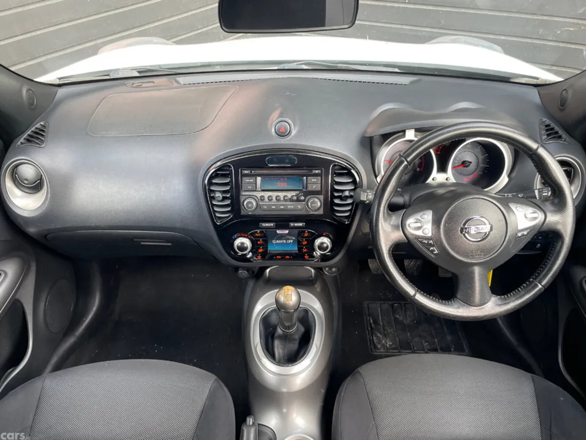 Nissan Juke Hatchback, Petrol, 2013, White
