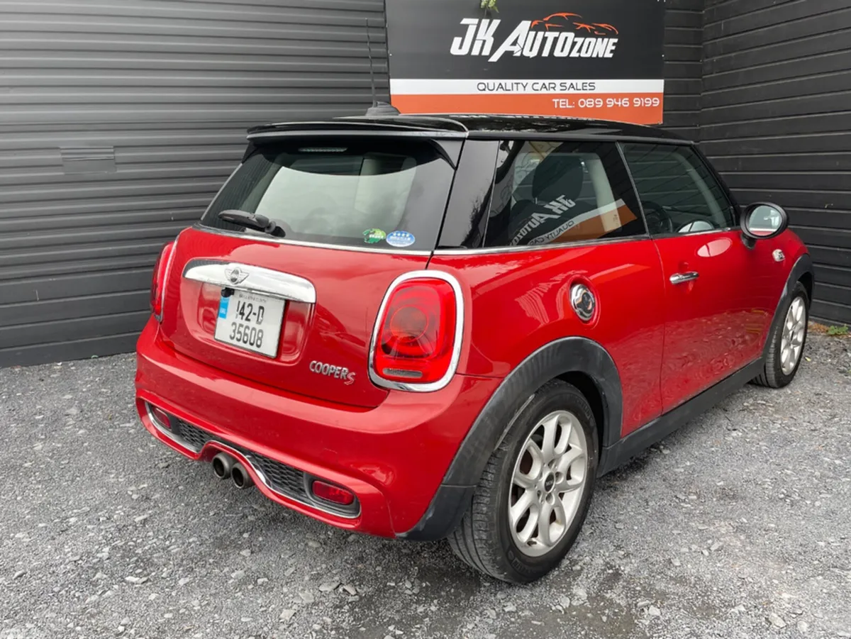 Mini Cooper Hatchback, Petrol, 2014, Red