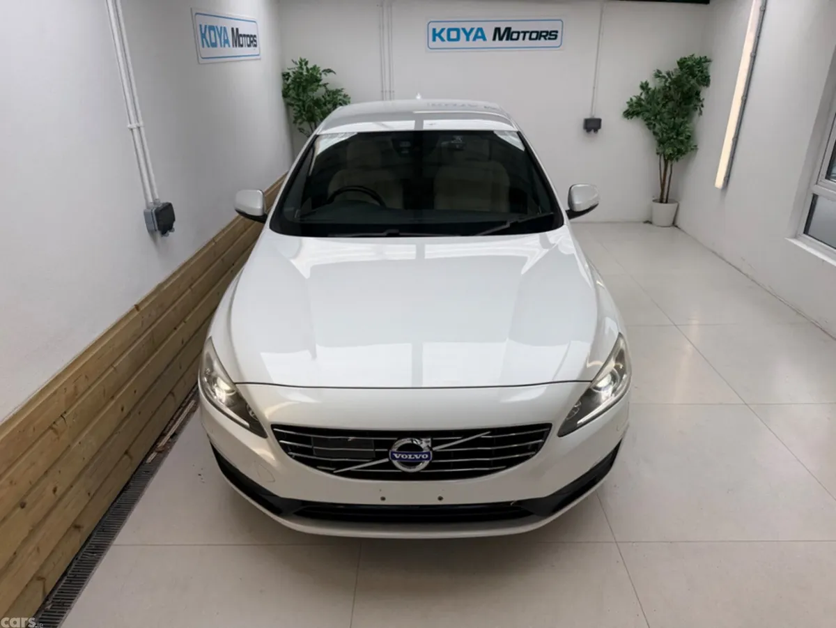 Volvo S60 Saloon, Diesel, 2017, White