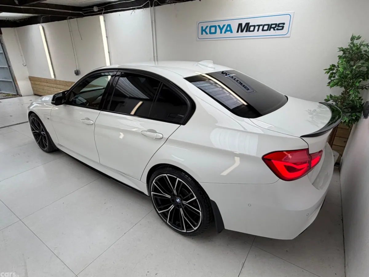 BMW 3-Series Saloon, Diesel, 2017, White