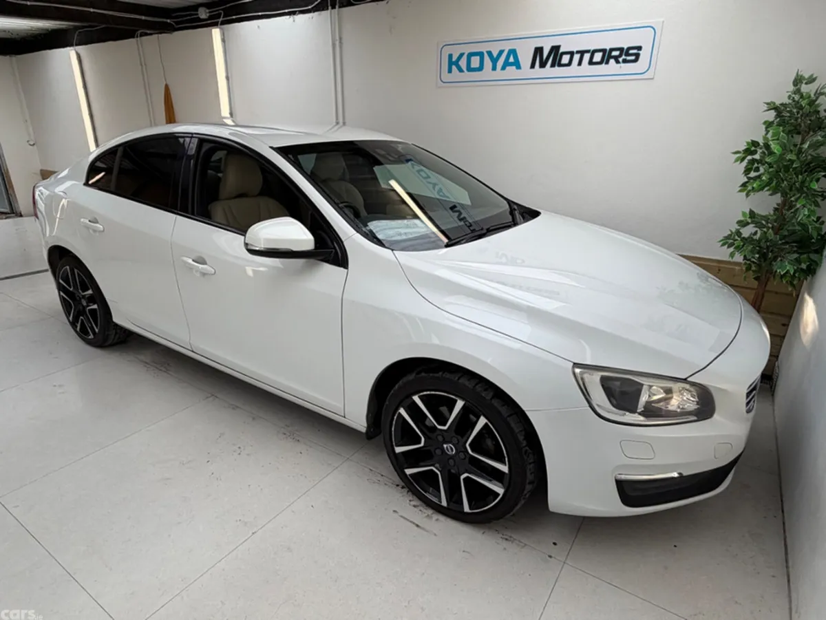 Volvo S60 Saloon, Diesel, 2017, White