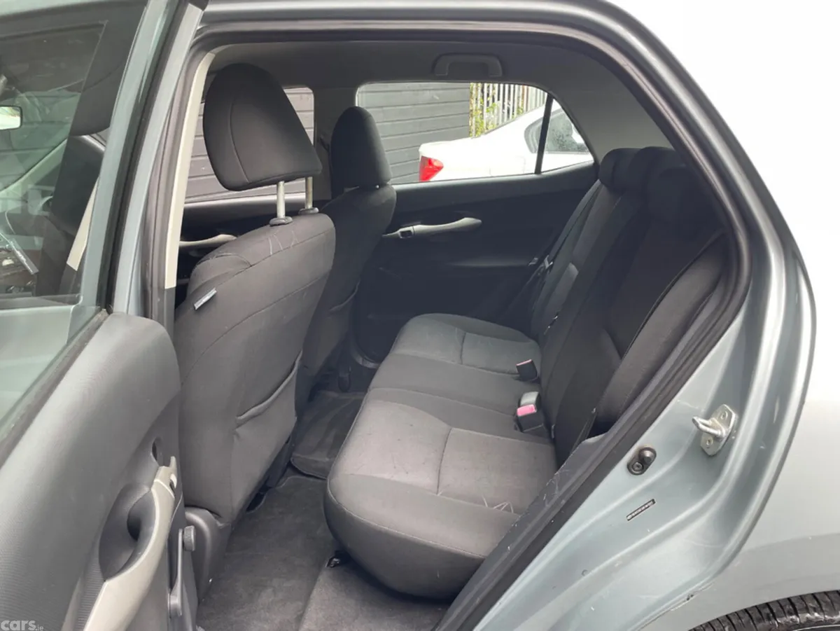 Toyota Auris Hatchback, Diesel, 2010, Grey