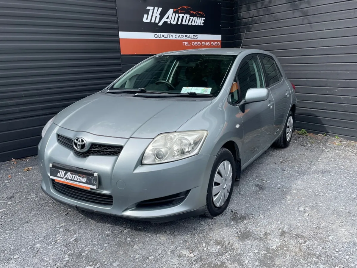 Toyota Auris Hatchback, Diesel, 2010, Grey
