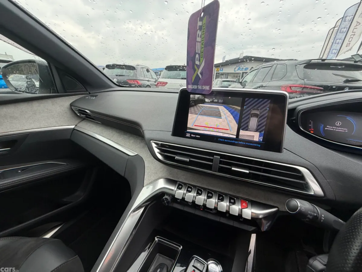 Peugeot 5008 SUV, Diesel, 2021, White