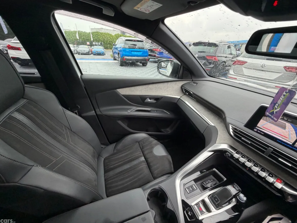 Peugeot 5008 SUV, Diesel, 2021, White