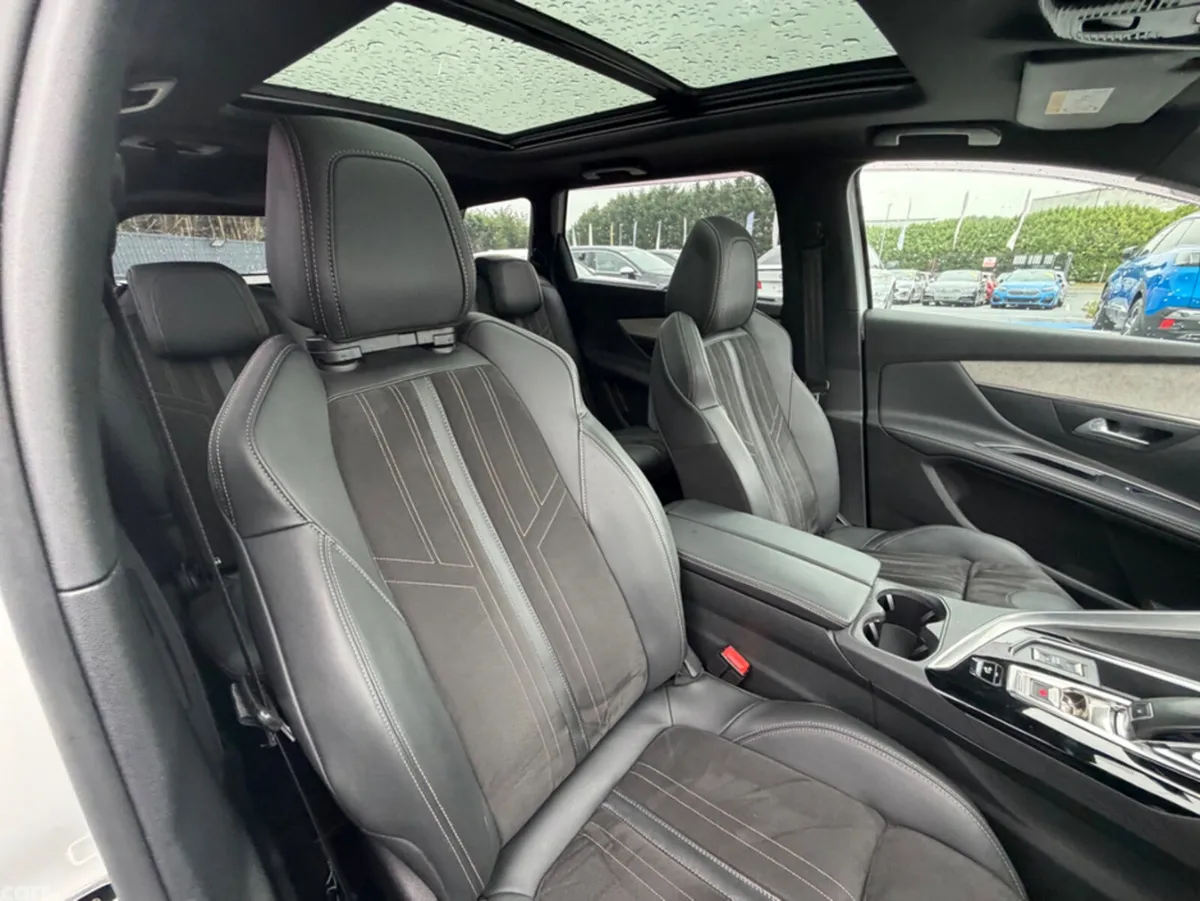 Peugeot 5008 SUV, Diesel, 2021, White