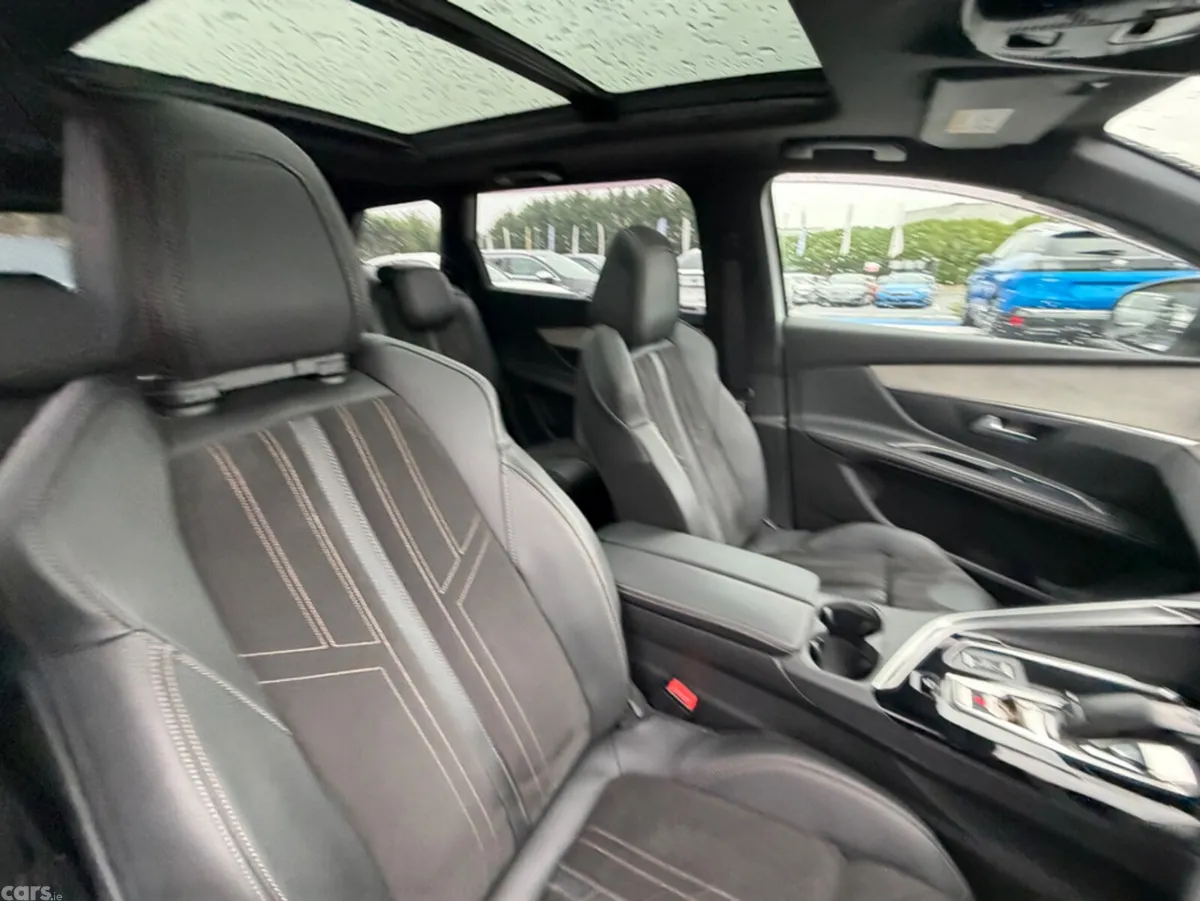 Peugeot 5008 SUV, Diesel, 2021, White