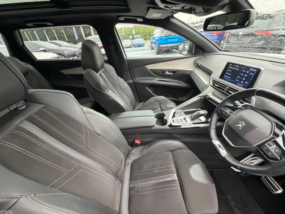 Peugeot 5008 SUV, Diesel, 2021, White