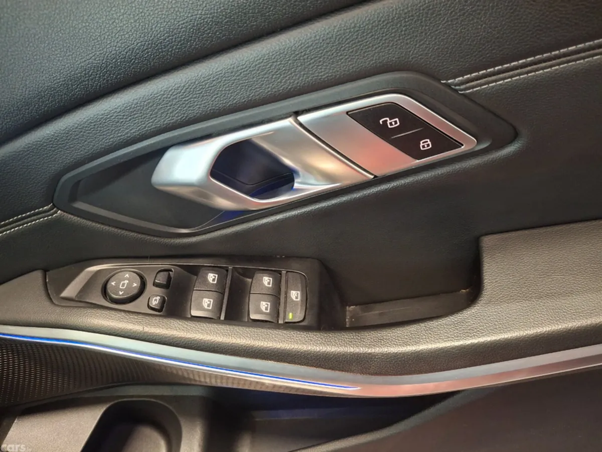 BMW 3-Series Saloon, Diesel, 2019, Red