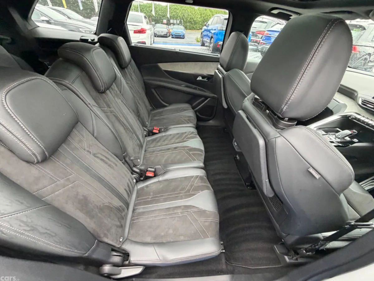 Peugeot 5008 SUV, Diesel, 2021, White