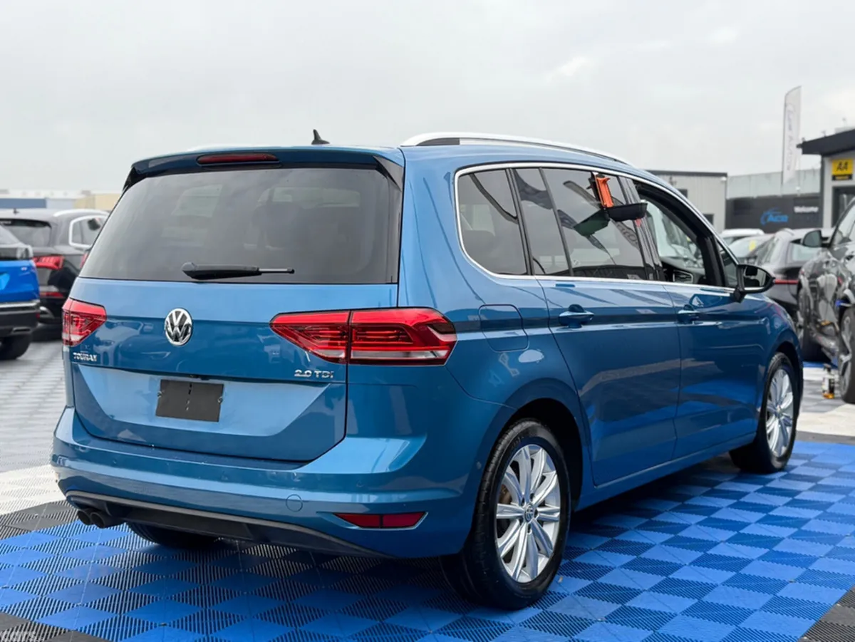 Volkswagen Touran MPV, Diesel, 2019, Blue