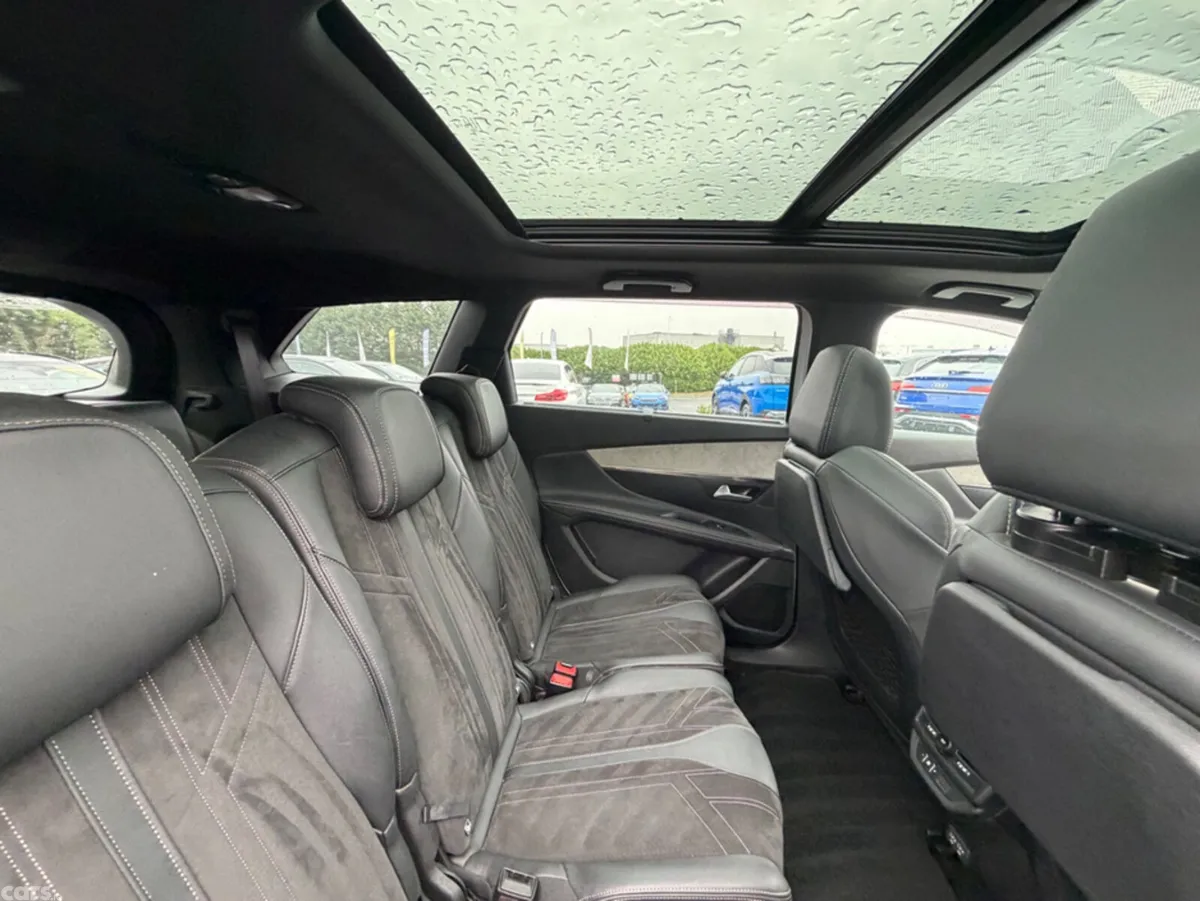 Peugeot 5008 SUV, Diesel, 2021, White