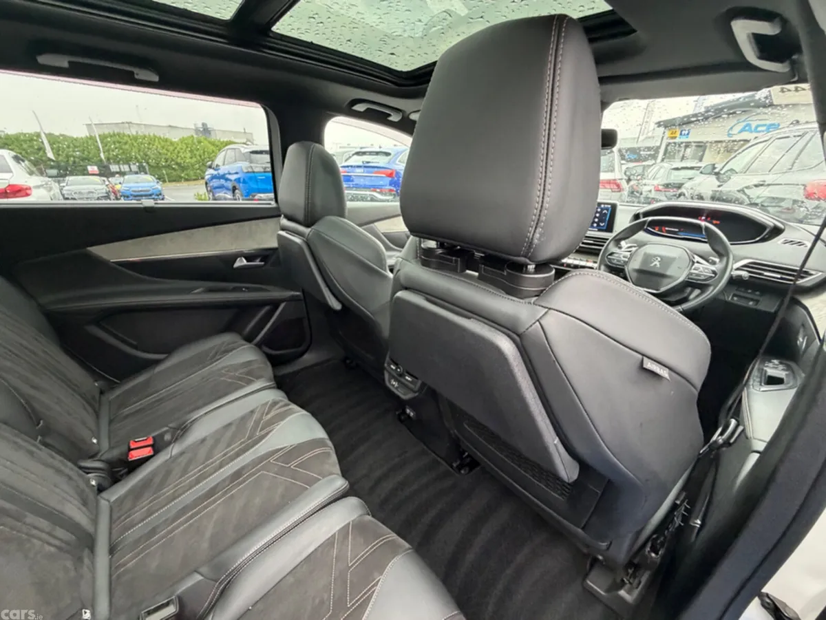 Peugeot 5008 SUV, Diesel, 2021, White