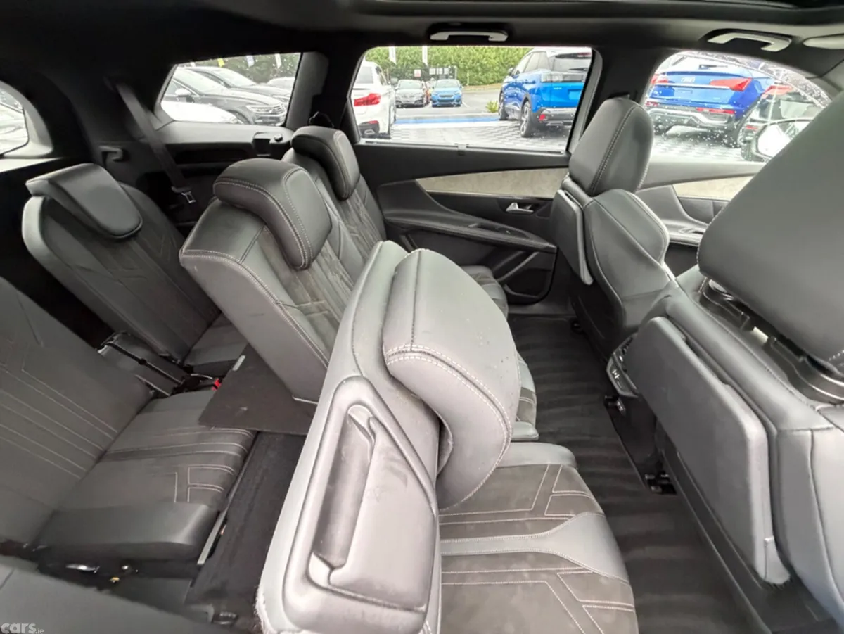 Peugeot 5008 SUV, Diesel, 2021, White