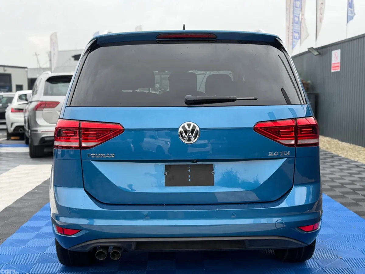Volkswagen Touran MPV, Diesel, 2019, Blue