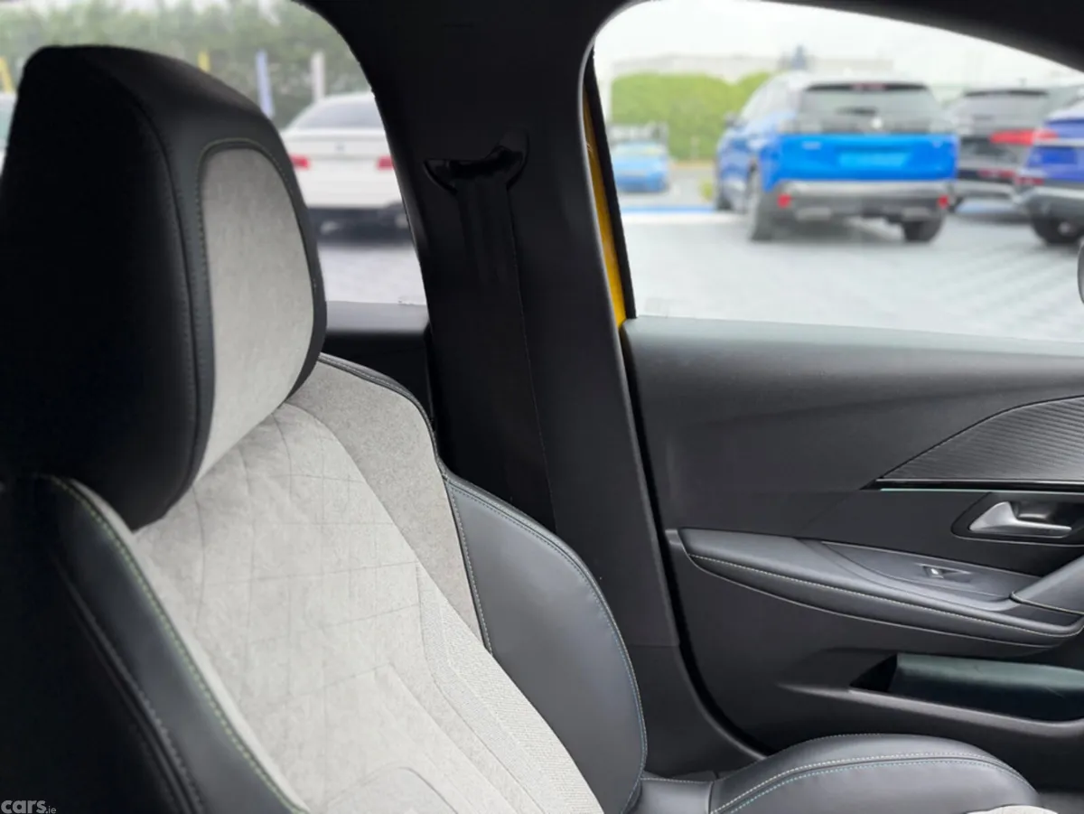 Peugeot 208 Hatchback, Petrol, 2020, Yellow