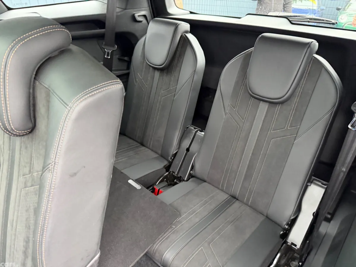 Peugeot 5008 SUV, Diesel, 2021, White
