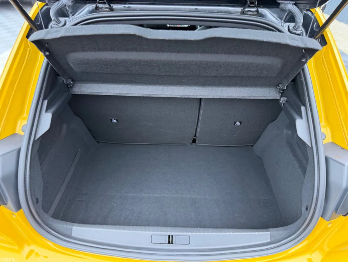 Peugeot 208 Hatchback, Petrol, 2020, Yellow