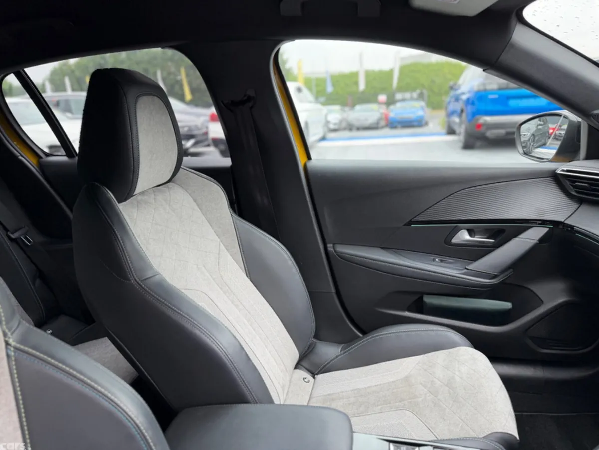 Peugeot 208 Hatchback, Petrol, 2020, Yellow