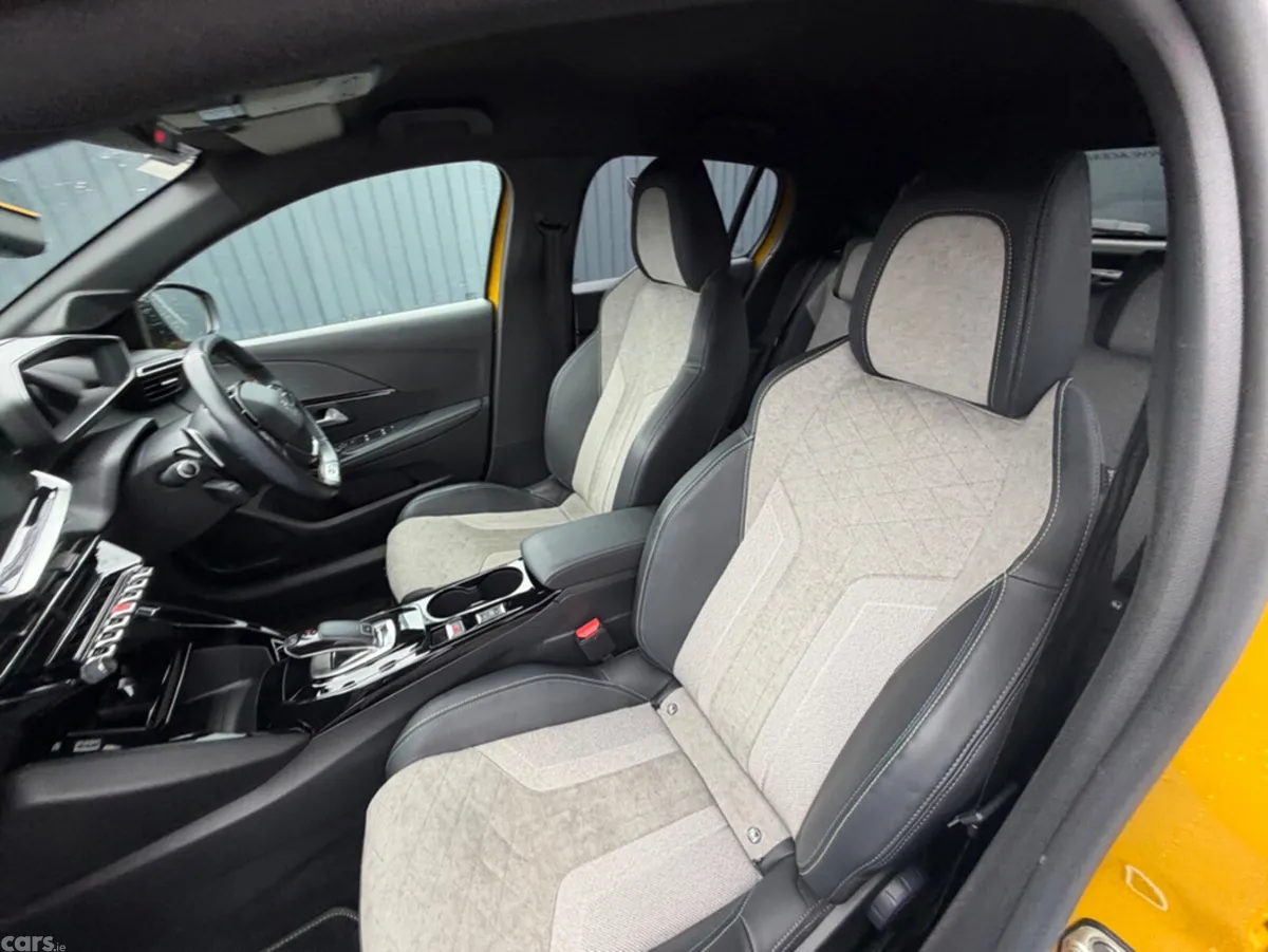 Peugeot 208 Hatchback, Petrol, 2020, Yellow