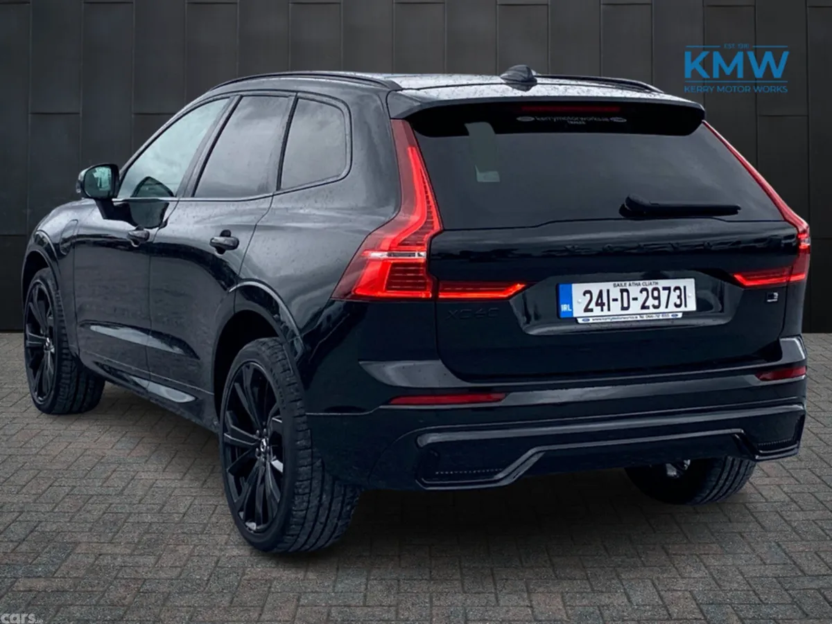 Volvo XC60 SUV, Petrol Plug-in Hybrid, 2024, Black