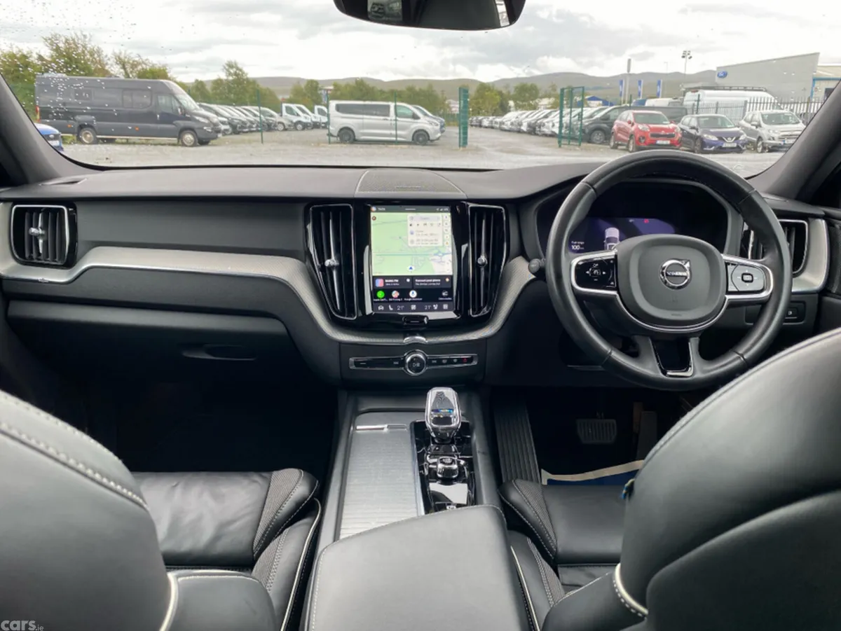 Volvo XC60 SUV, Petrol Plug-in Hybrid, 2024, Black