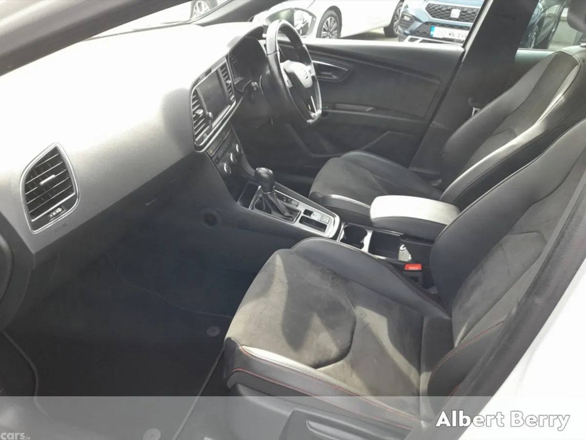SEAT Leon Hatchback, Diesel, 2020, White