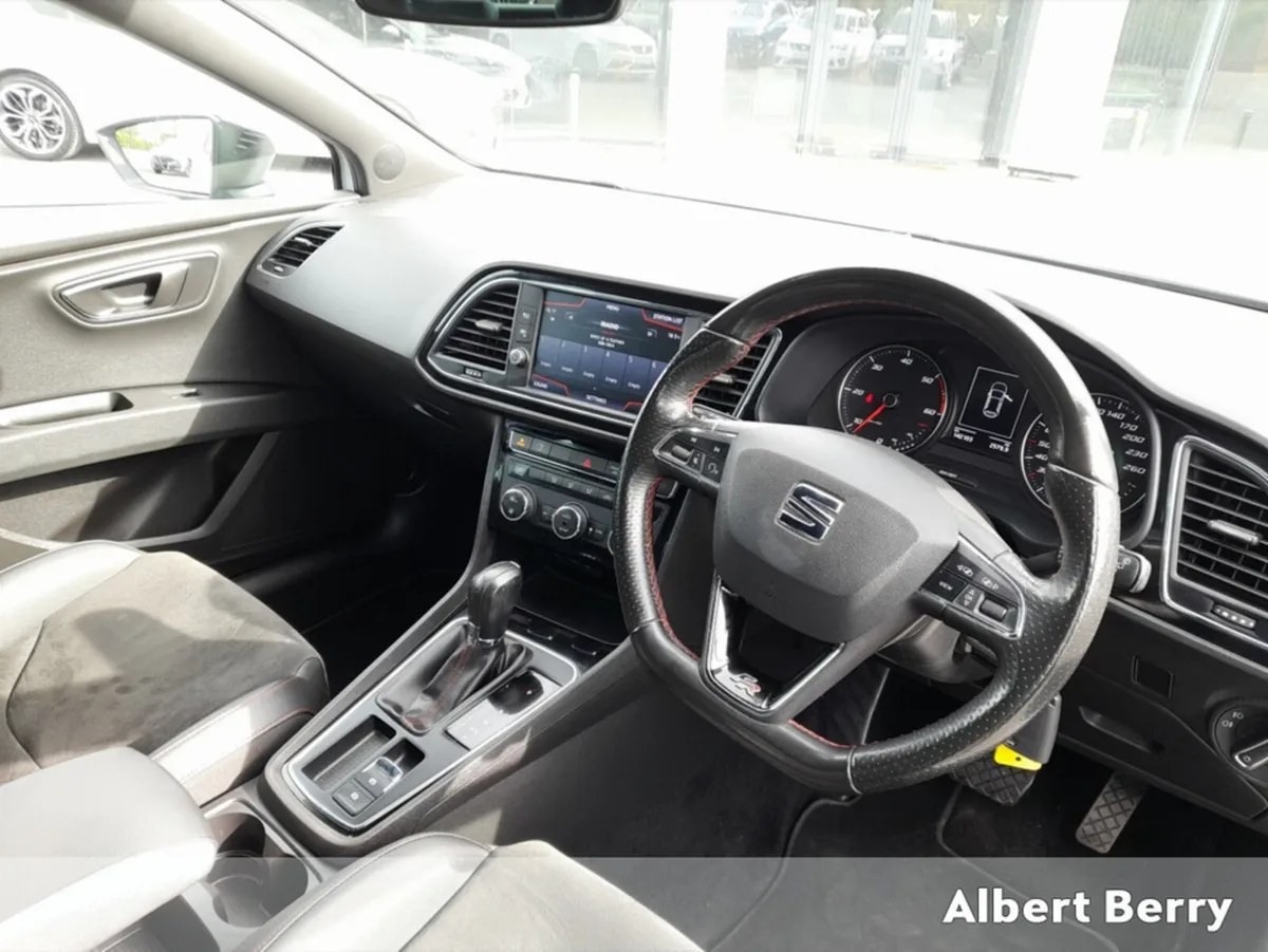 SEAT Leon Hatchback, Diesel, 2020, White