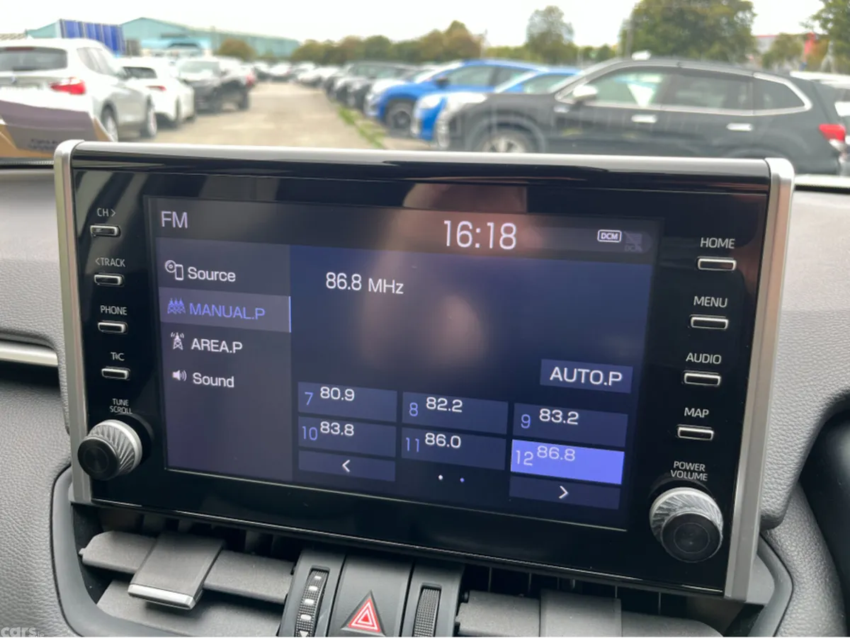 Toyota RAV4 SUV, Petrol Hybrid, 2022, White