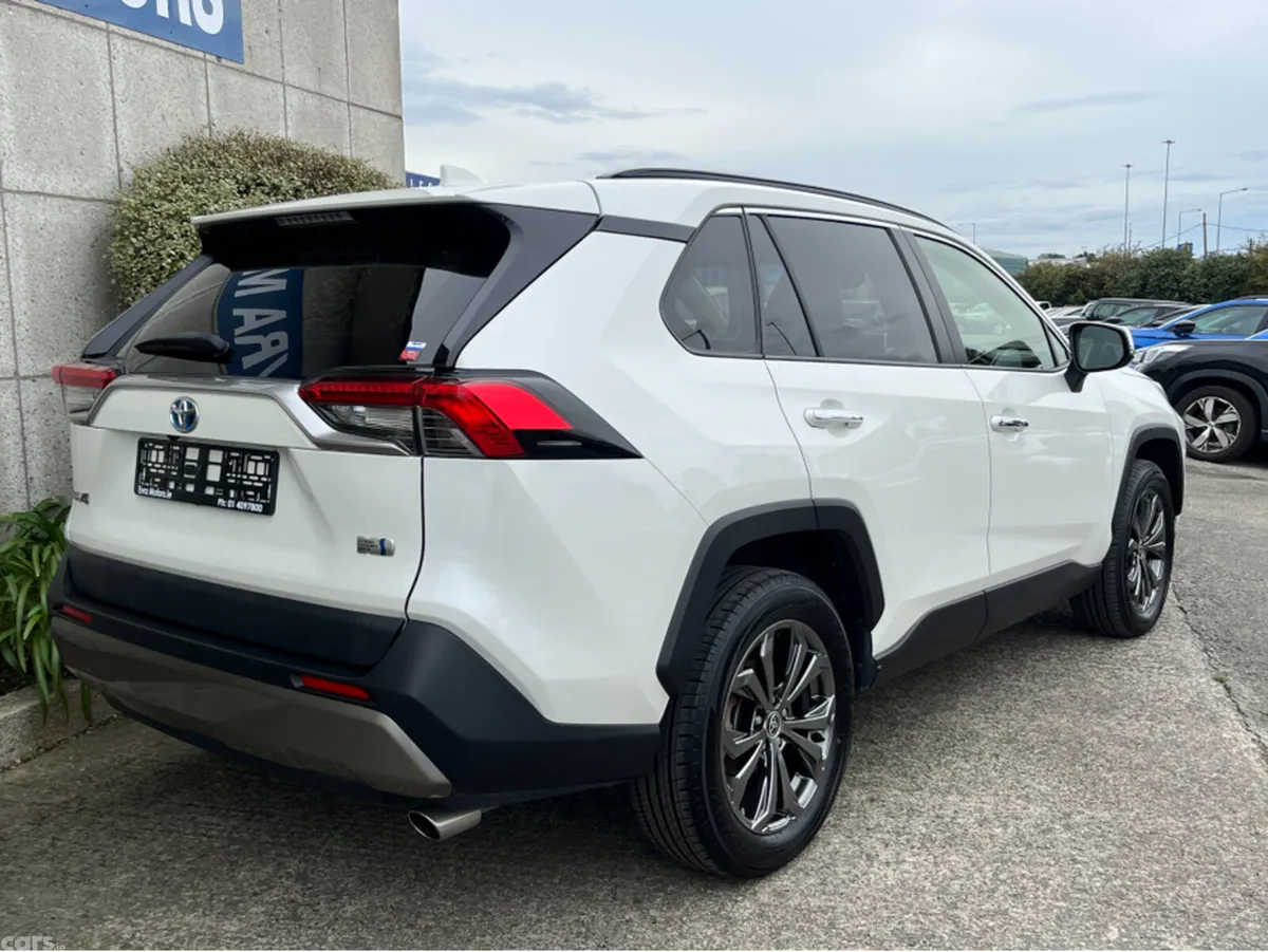 Toyota RAV4 SUV, Petrol Hybrid, 2022, White