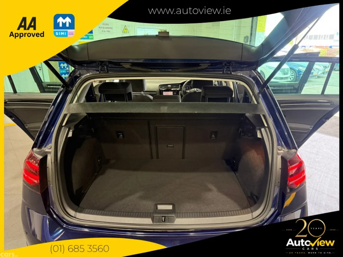 Volkswagen Golf Hatchback, Petrol, 2019, Blue