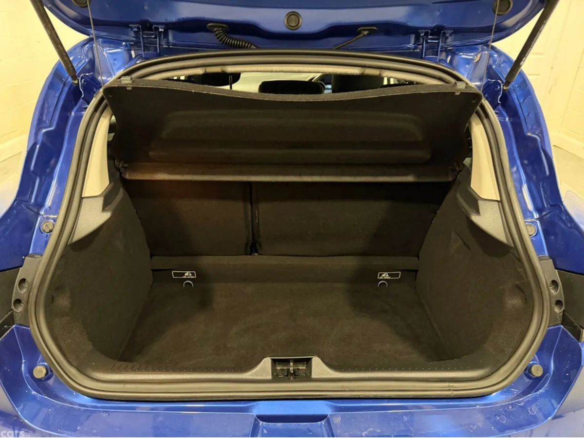 Renault Clio Hatchback, Petrol, 2018, Blue