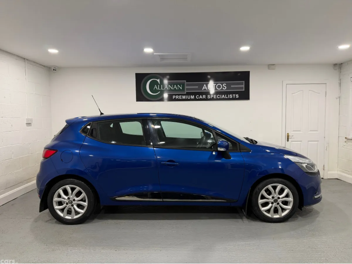 Renault Clio Hatchback, Petrol, 2018, Blue