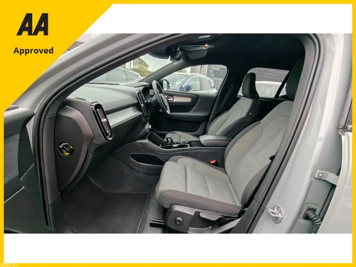 Volvo XC40 SUV, Petrol Plug-in Hybrid, 2023, Grey