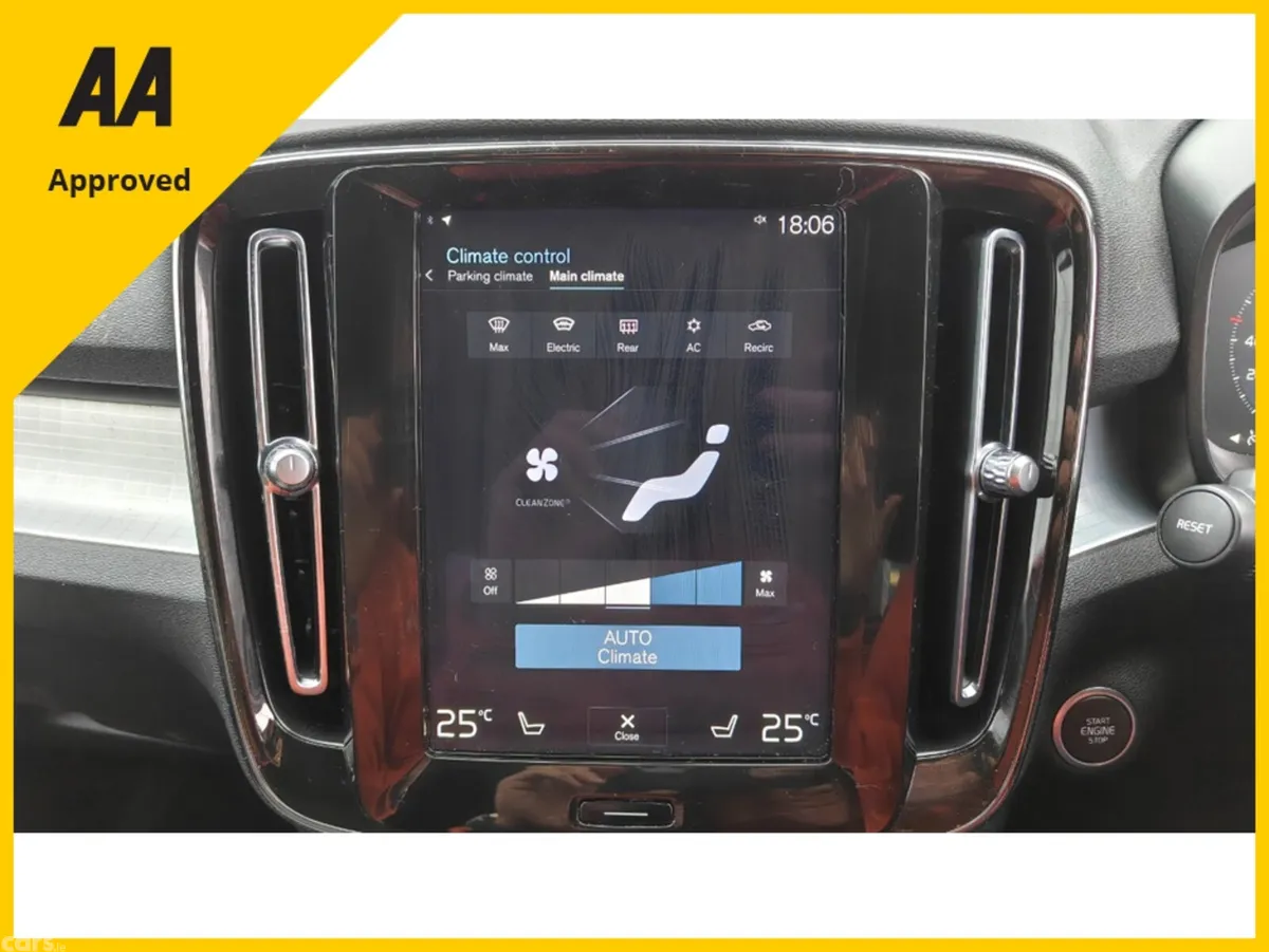 Volvo XC40 SUV, Petrol Plug-in Hybrid, 2023, Grey