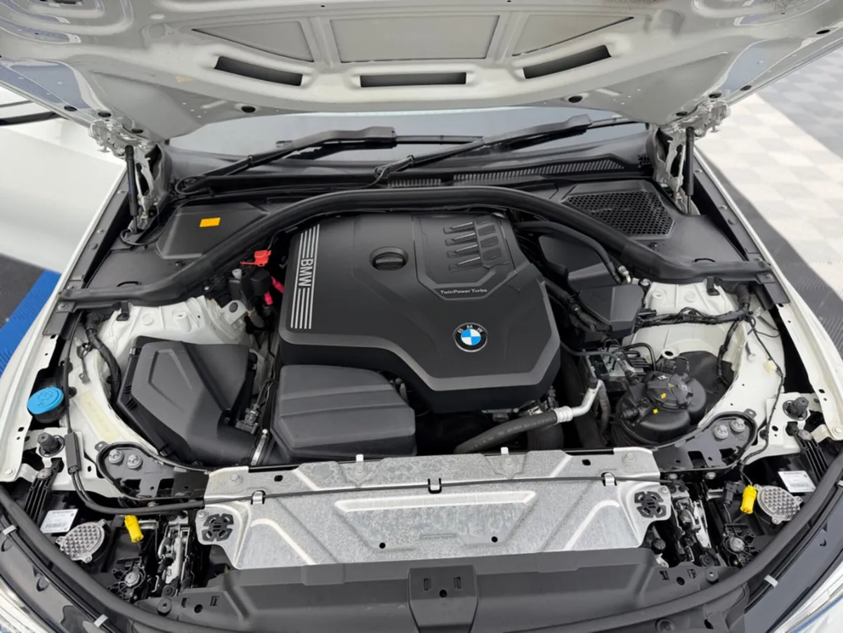 BMW 3-Series Saloon, Petrol, 2021, White