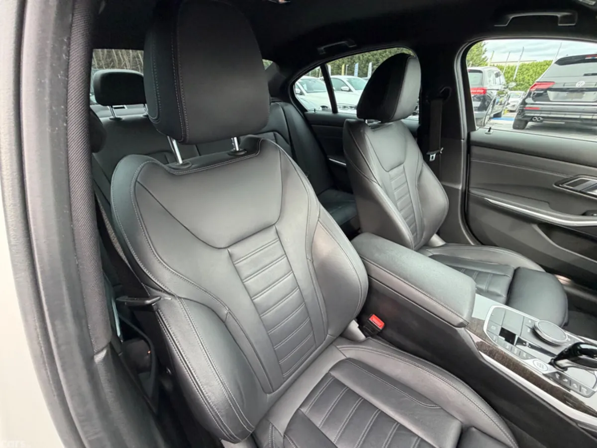 BMW 3-Series Saloon, Petrol, 2021, White