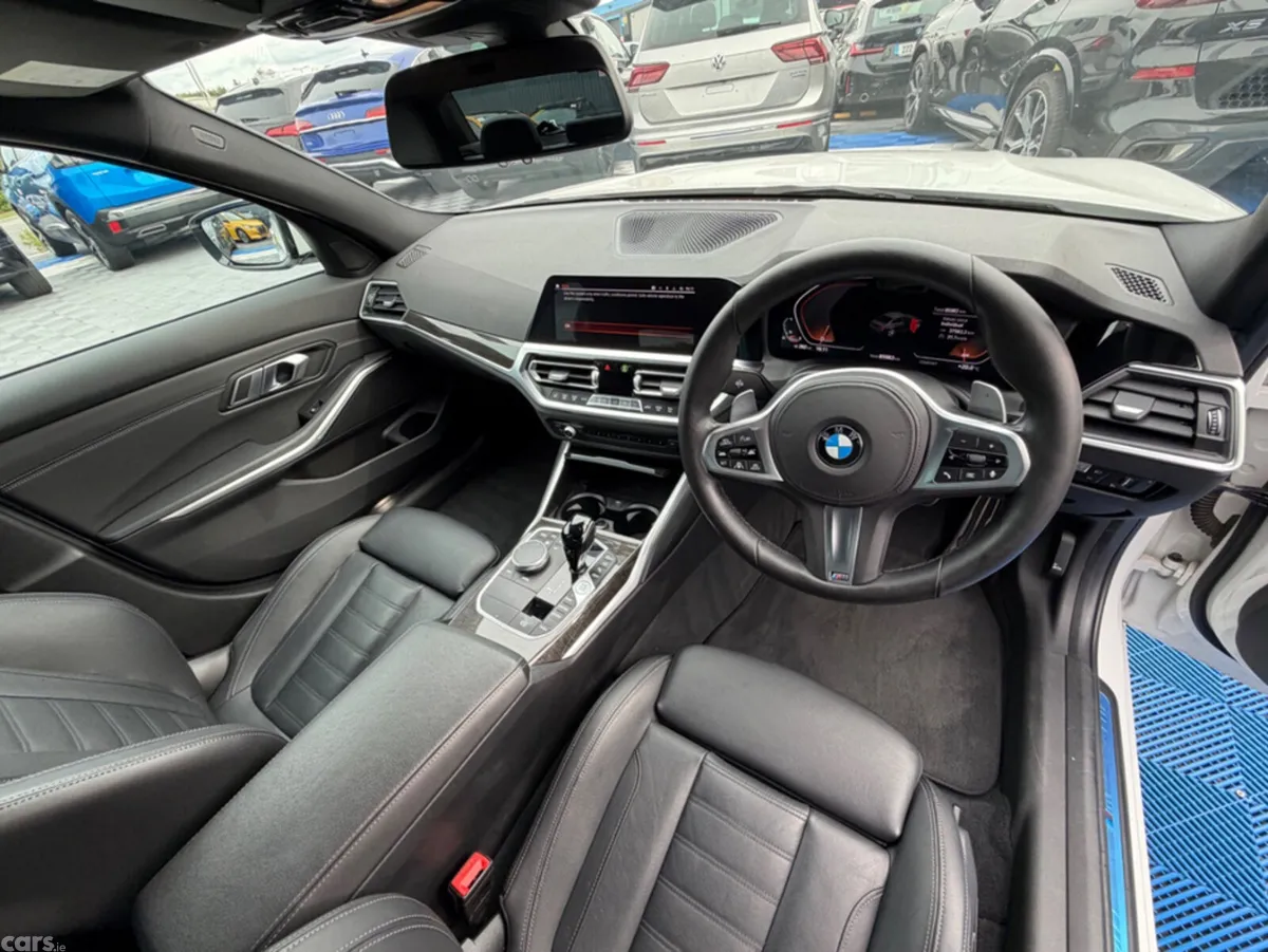 BMW 3-Series Saloon, Petrol, 2021, White