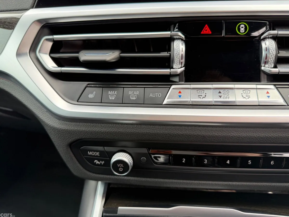 BMW 3-Series Saloon, Petrol, 2021, White