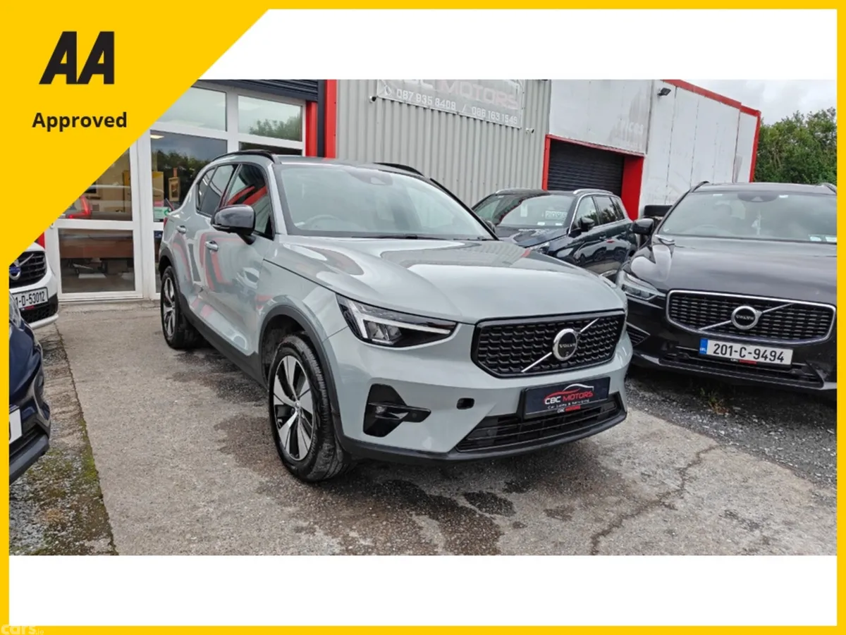 Volvo XC40 SUV, Petrol Plug-in Hybrid, 2023, Grey
