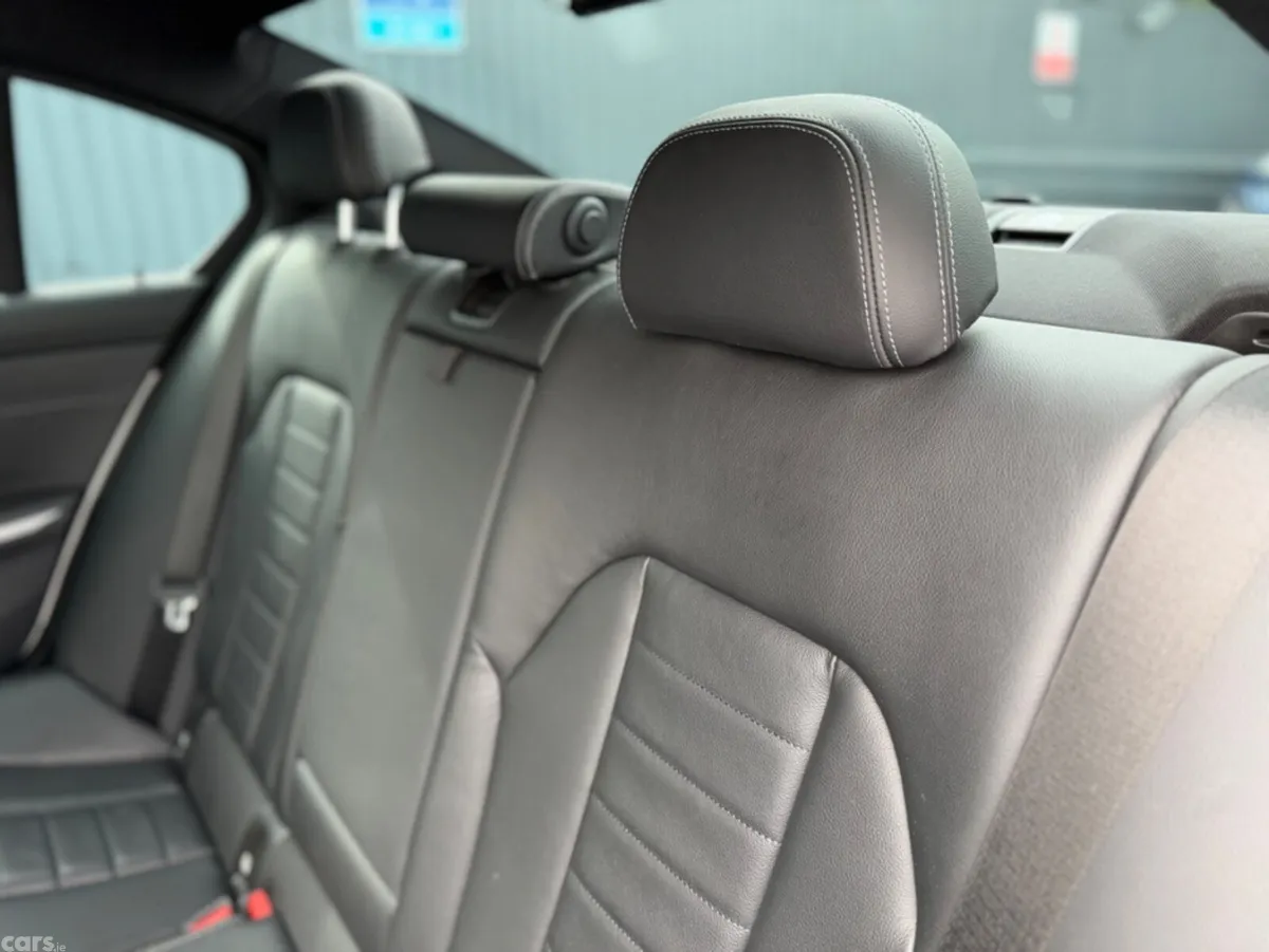 BMW 3-Series Saloon, Petrol, 2021, White